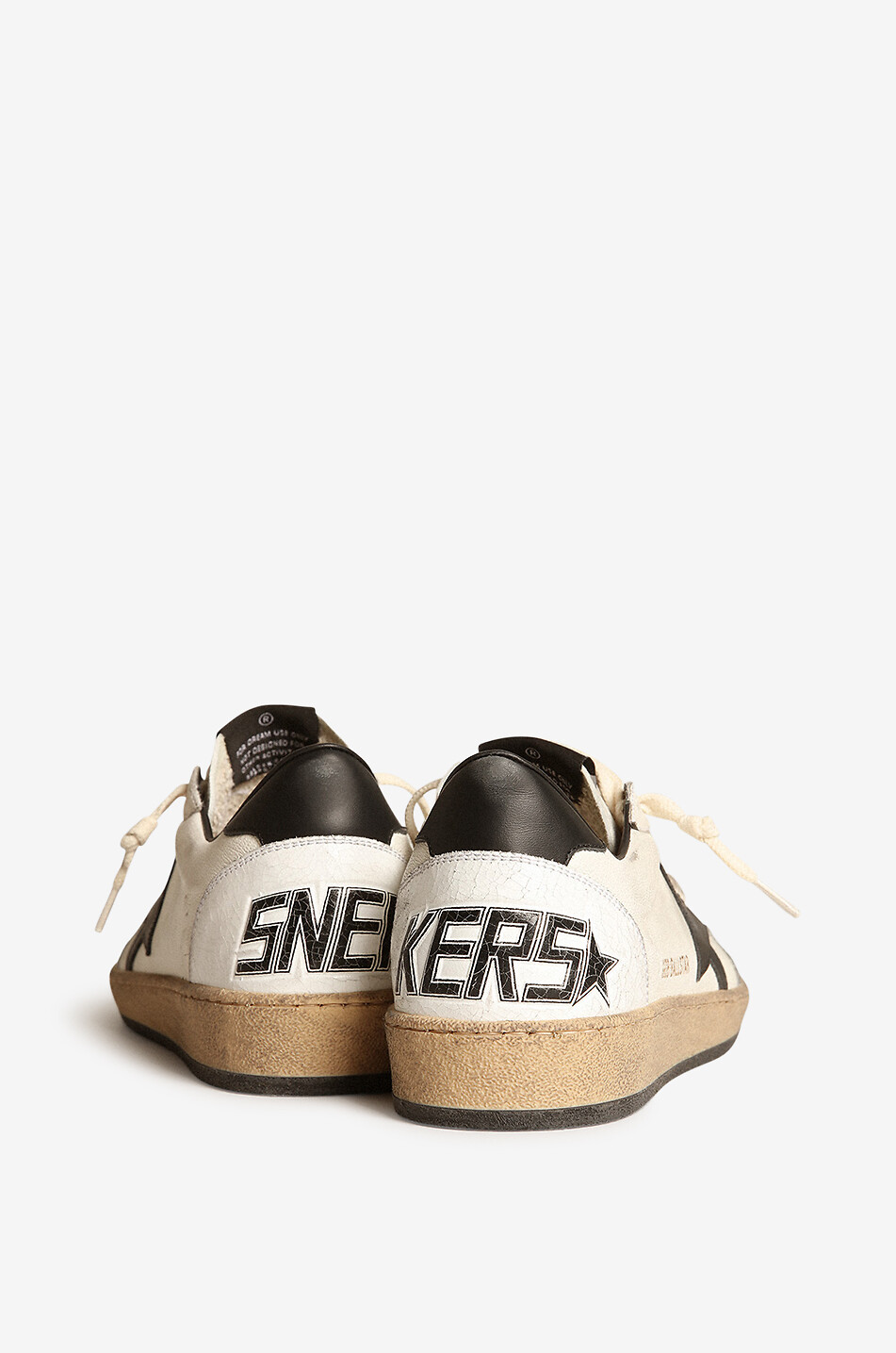 GOLDEN GOOSE Niedrige Sneakers aus genarbtem Leder mit schwarzem Stern Ball Star Herren CREMEFARBEN 6