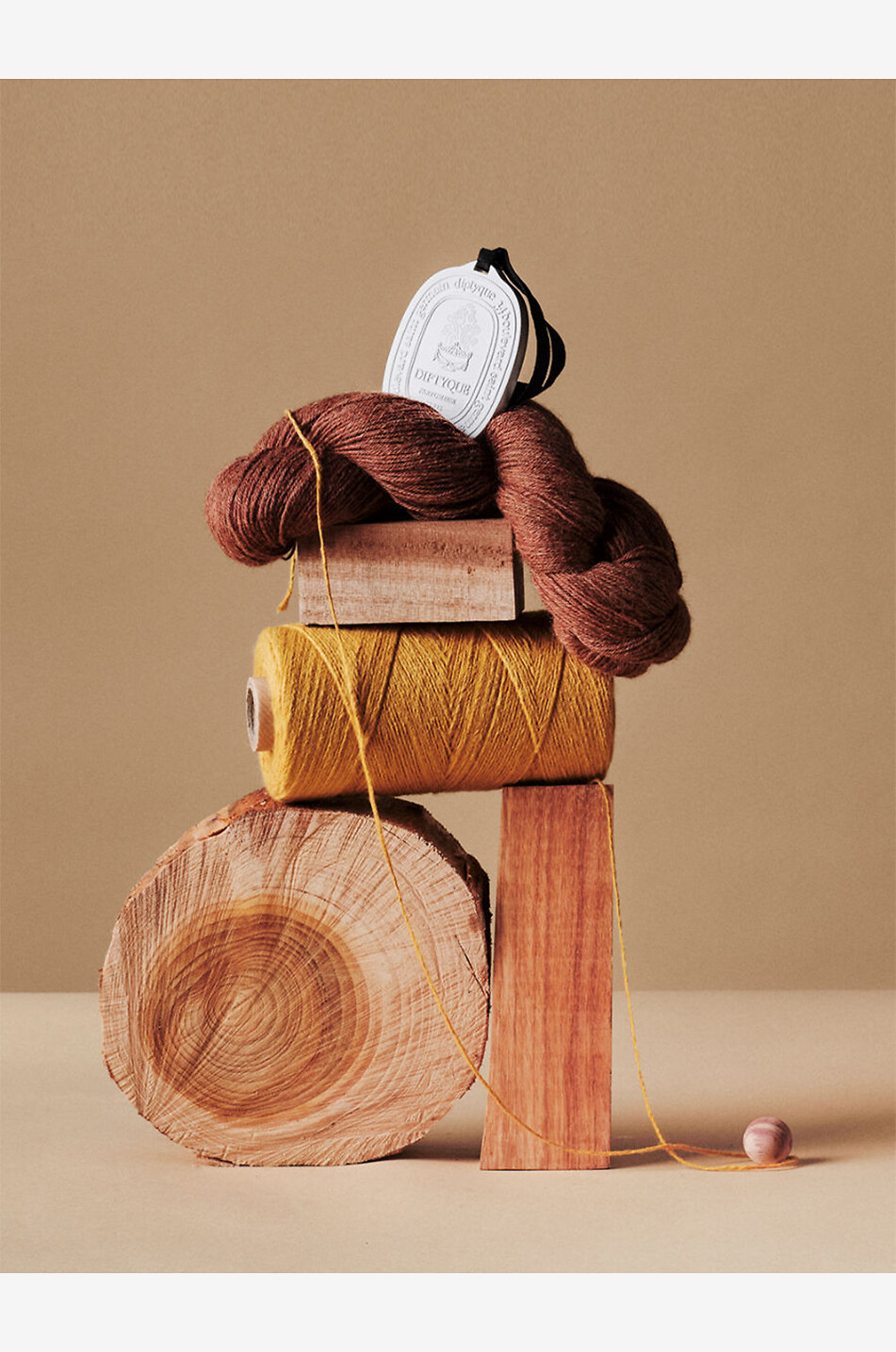 DIPTYQUE Céramique parfumée au cèdre La Droguerie Maison Incolore 2