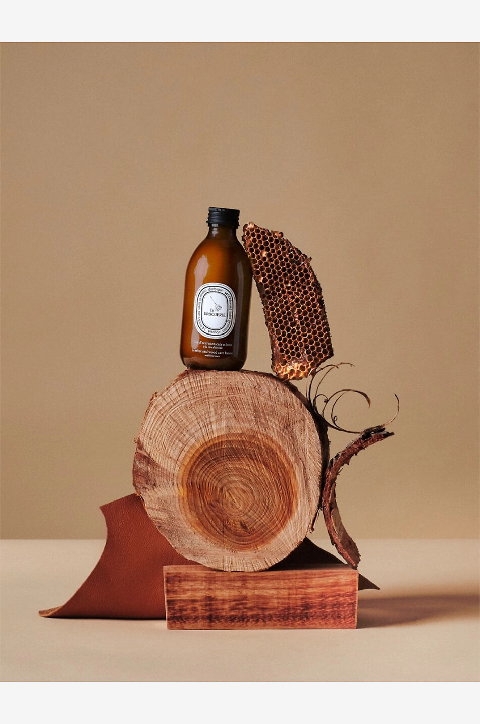 DIPTYQUE Lait d'entretien cuir et vois à la cire d'abeille La Droguerie - 250 ml Maison Incolore 2