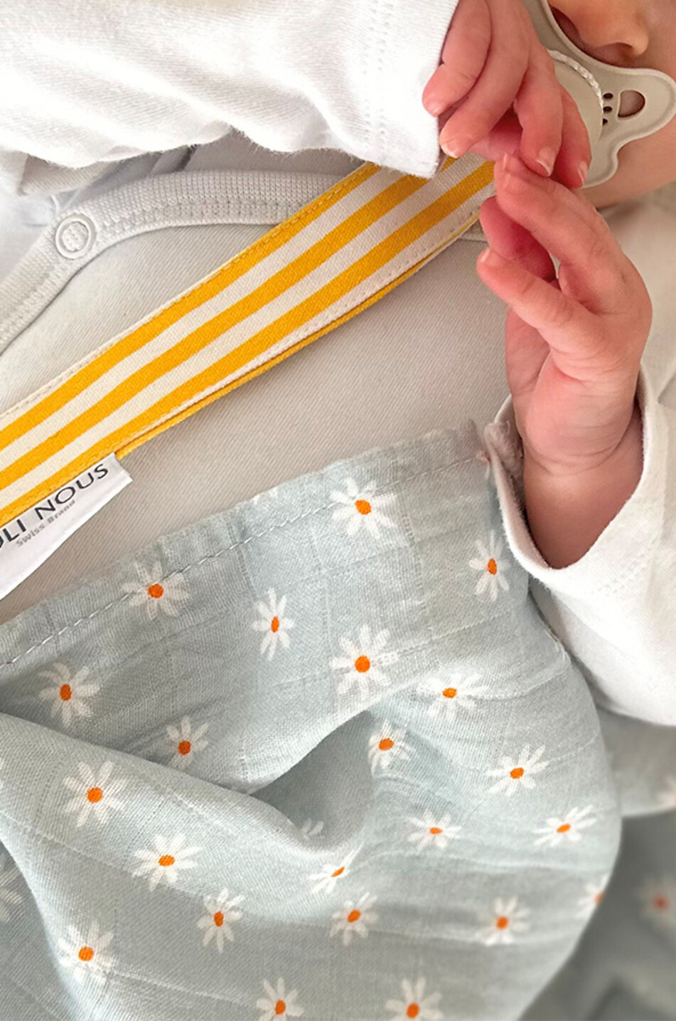 JOLI NOUS Schnullerband für Babys aus Stoff Oeko-Tex Rayé Baby GELB 3