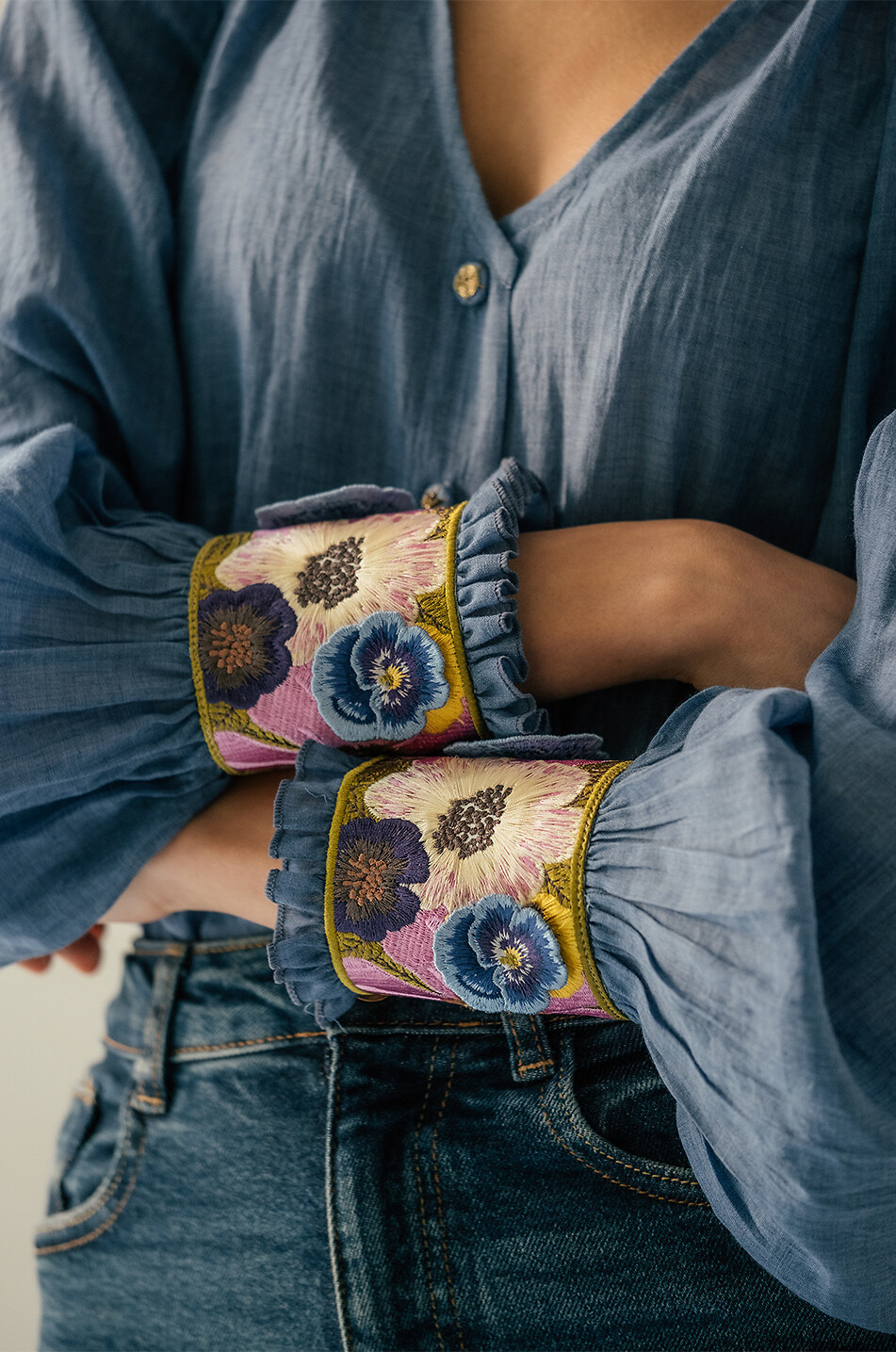 ROSEWATER HOUSE Pansy long-sleeved blouse Women BLUE 5