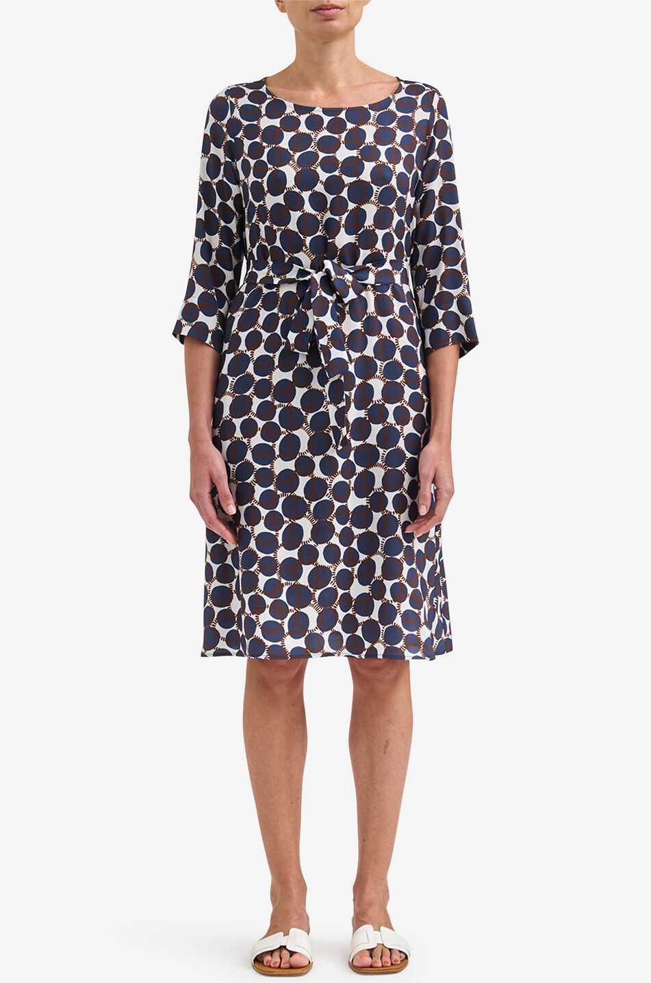 YC MILANO Kurzes Crêpe-Kleid mit Gürtel und Geo-Print Damen DUNKELBLAU 5