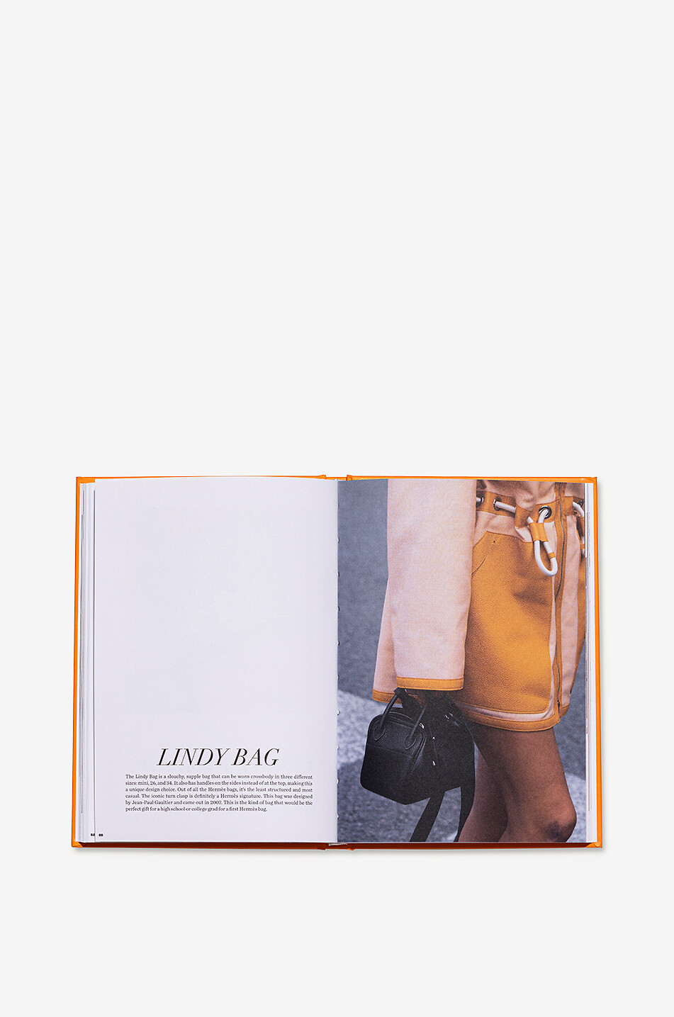 NEW MAGS Livre illustré The Essence of Hermès Unfolded Maison JAUNE 4