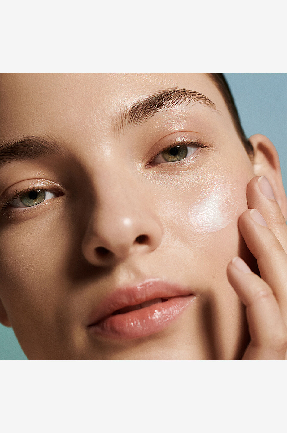 The SPF50 UV Protecting Fluid - 50 ml