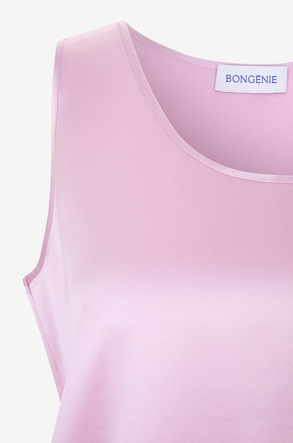 Top sans manches en satin de soie à col rond