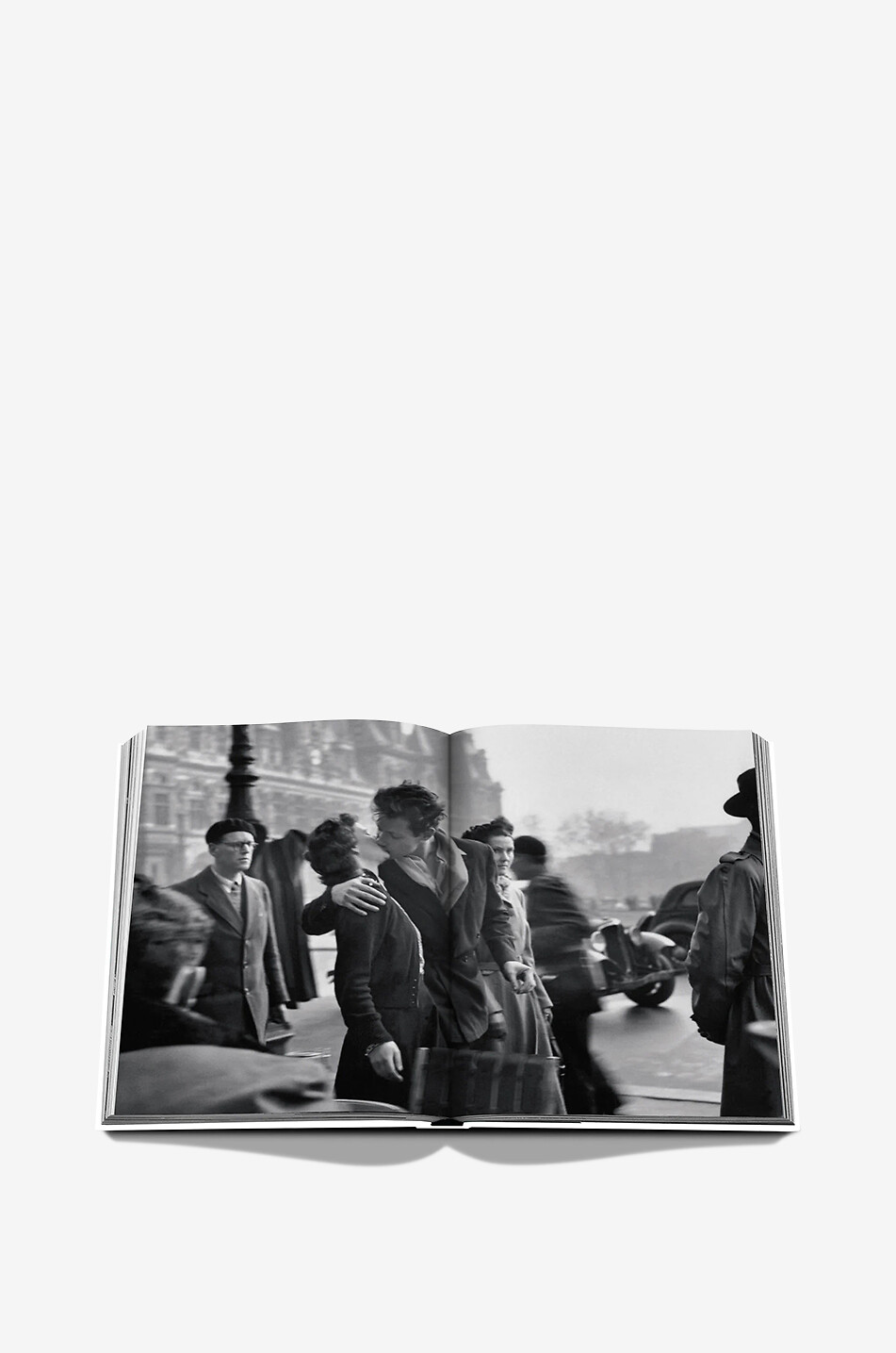 ASSOULINE Beau livre The Icons Collection Heart & Love Maison ROUGE 7