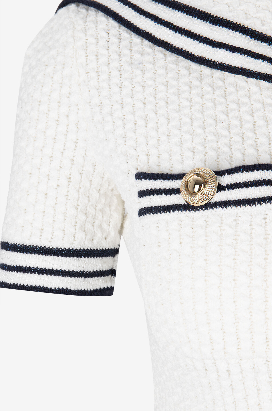 Schmales bauchfreies Stricktop mit Streifen und Matrosenkragen