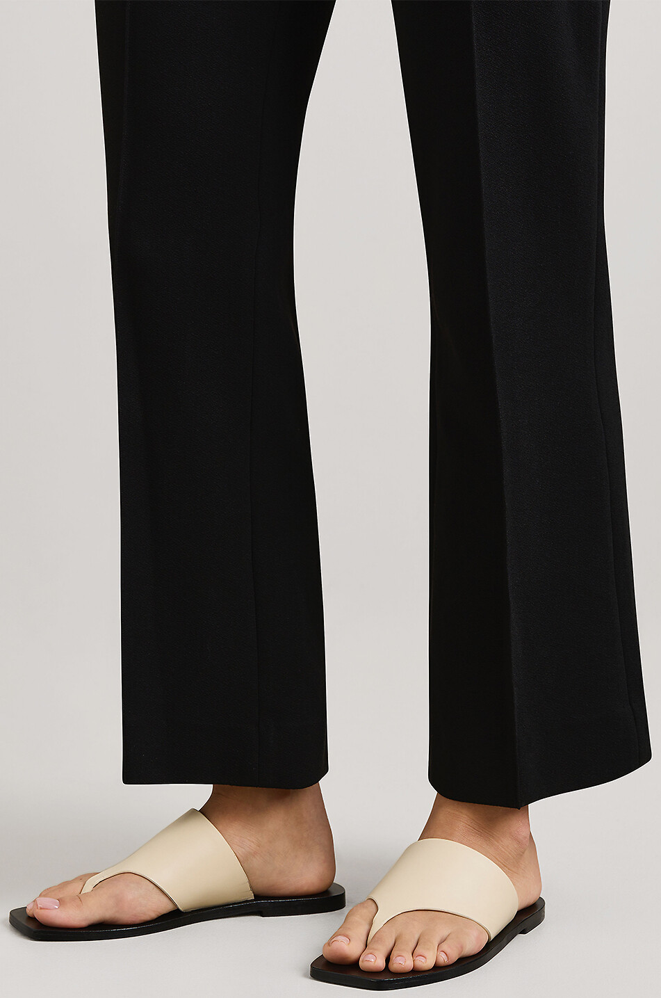 Tongs en cuir lisse Paton