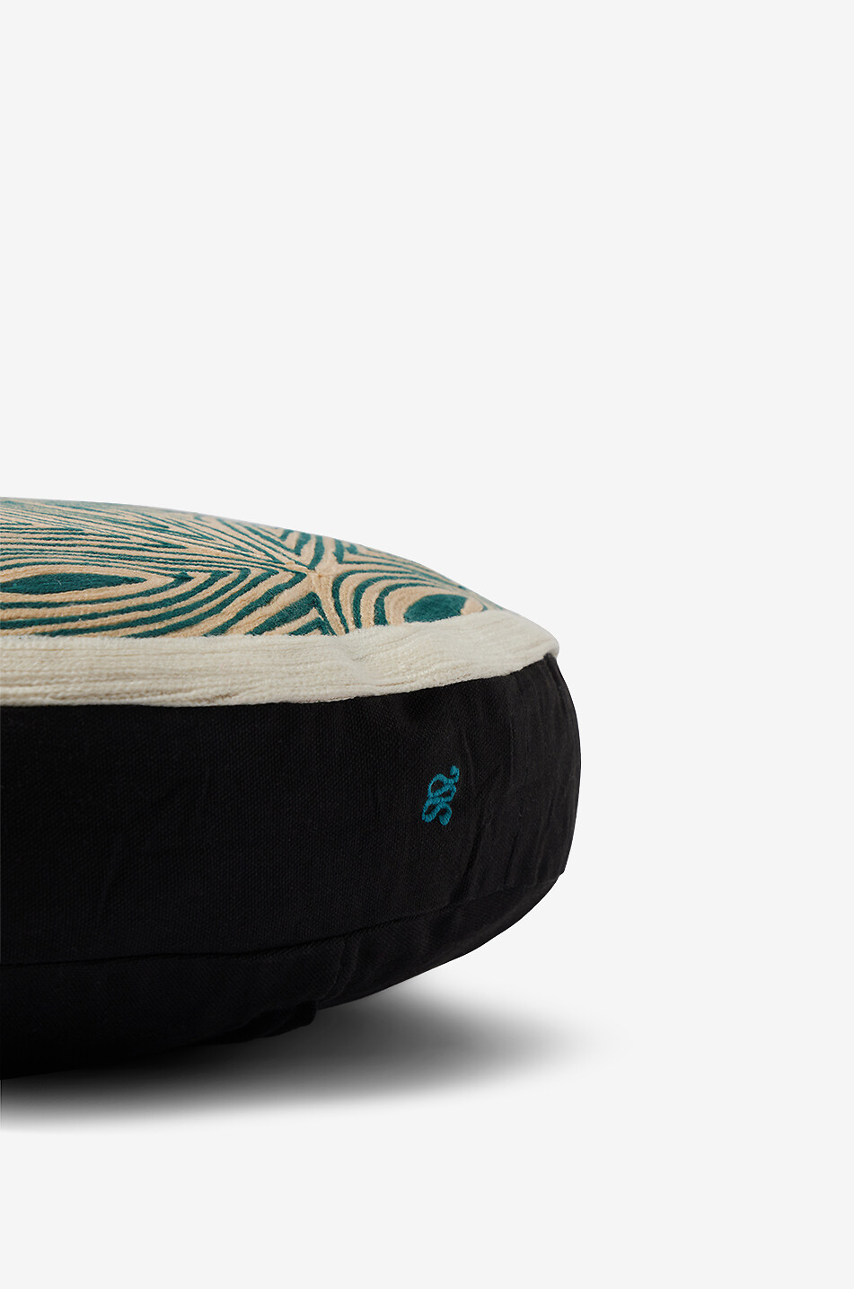 MAISON SARAH LAVOINE Coussin rond brodé Sombra - 42 cm Maison BLEU 2