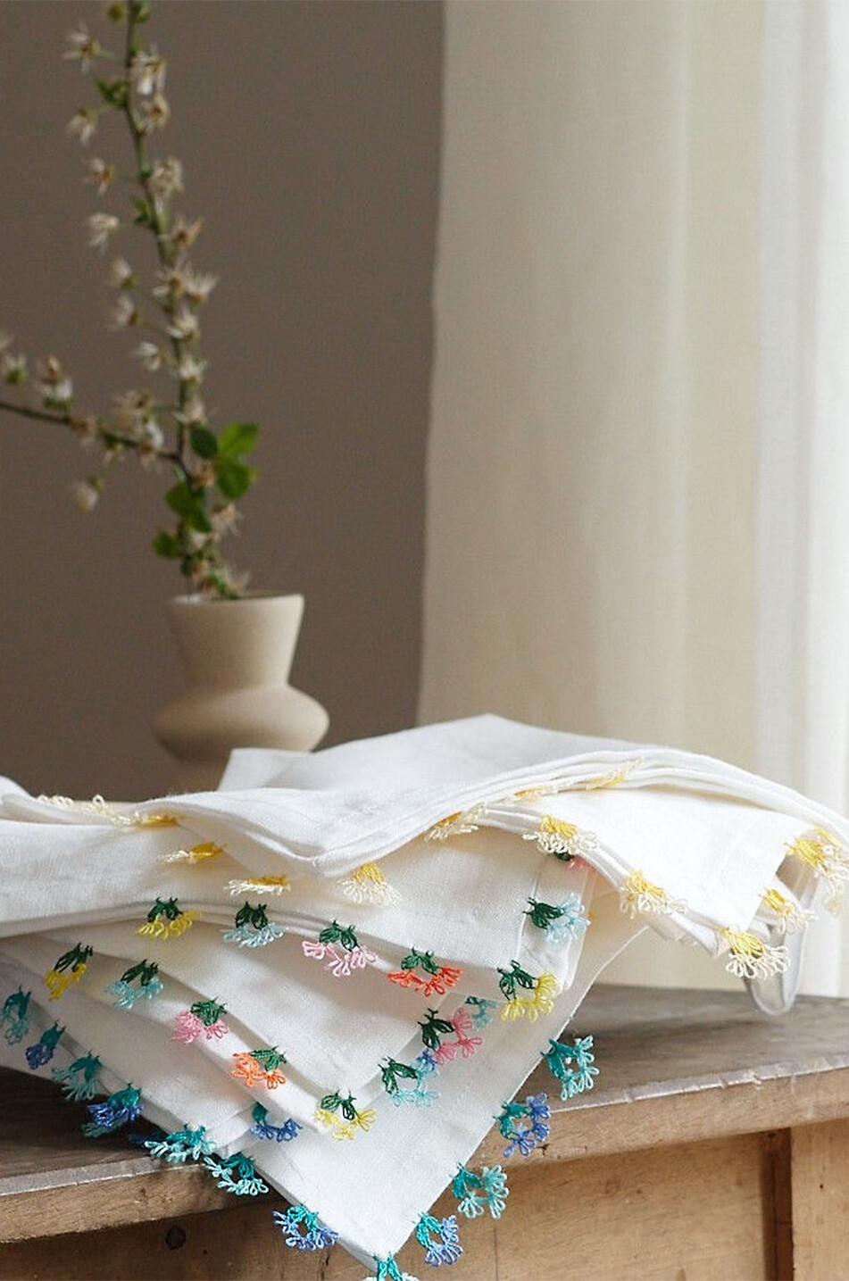 Besticktes Tischset aus Leinen Tuy
