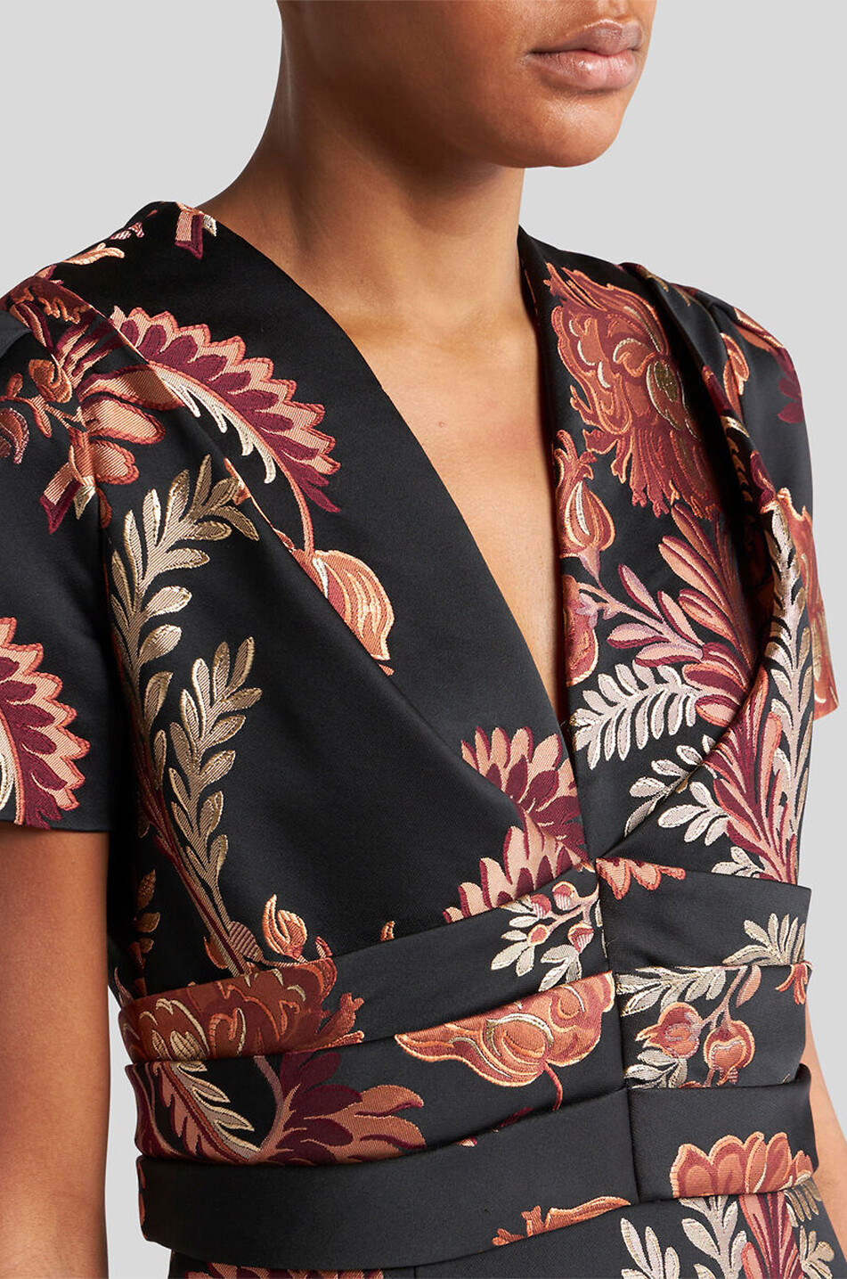 Robe midi ajustée en jacquard feuillage fleuri