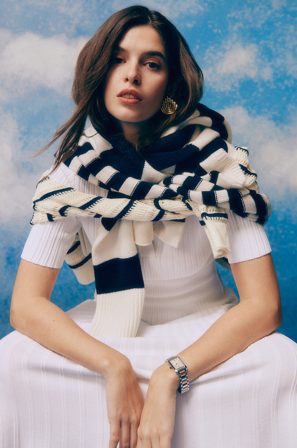 Gestreifter Pullover mit Stehkragen aus Wolle und Baumwolle