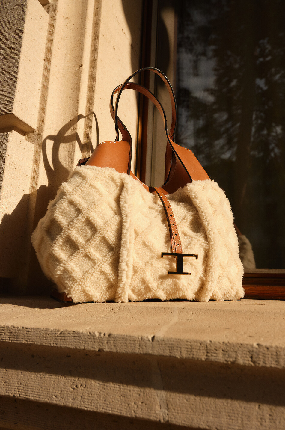 Shopper aus Leder und Shearling T Timeless Medium