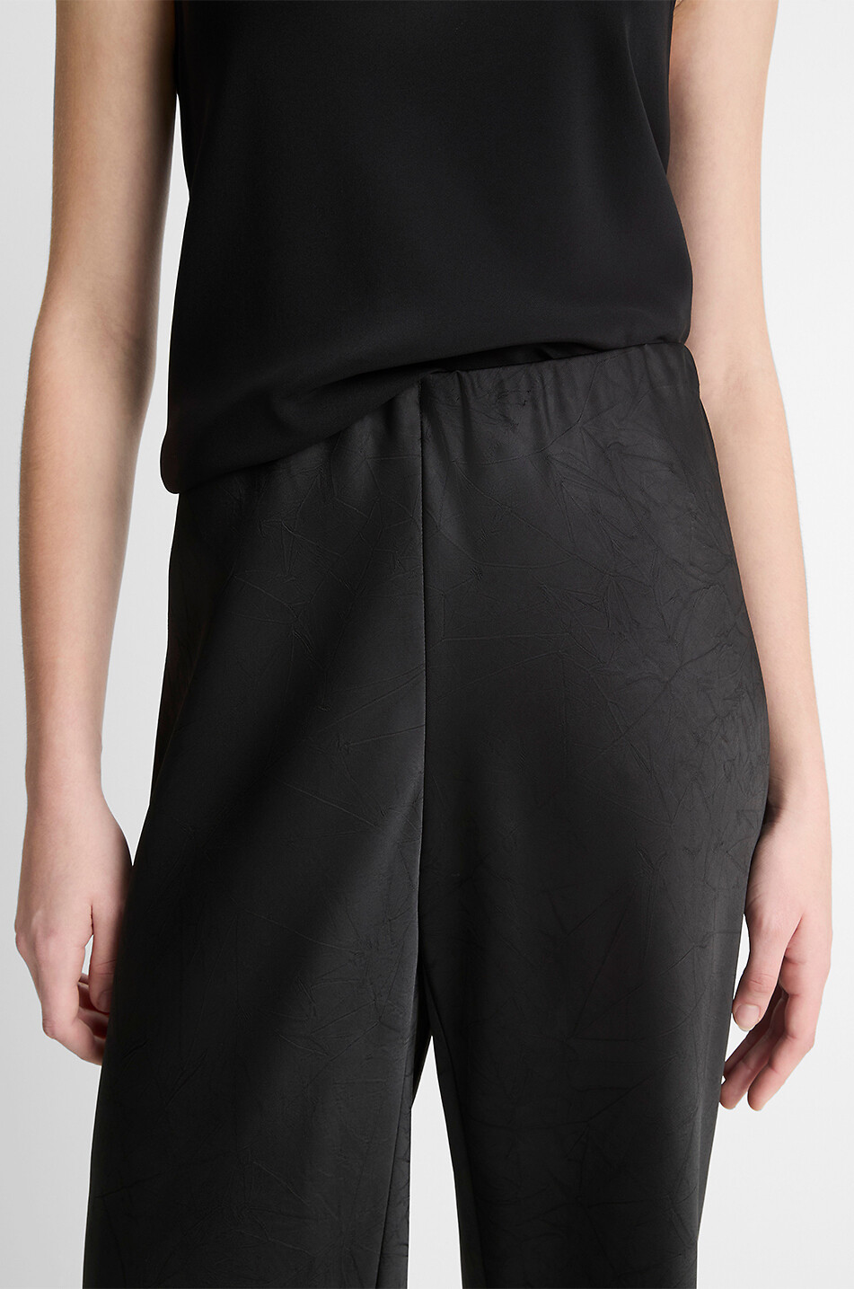 VINCE Straight-leg trousers Women BLACK 5