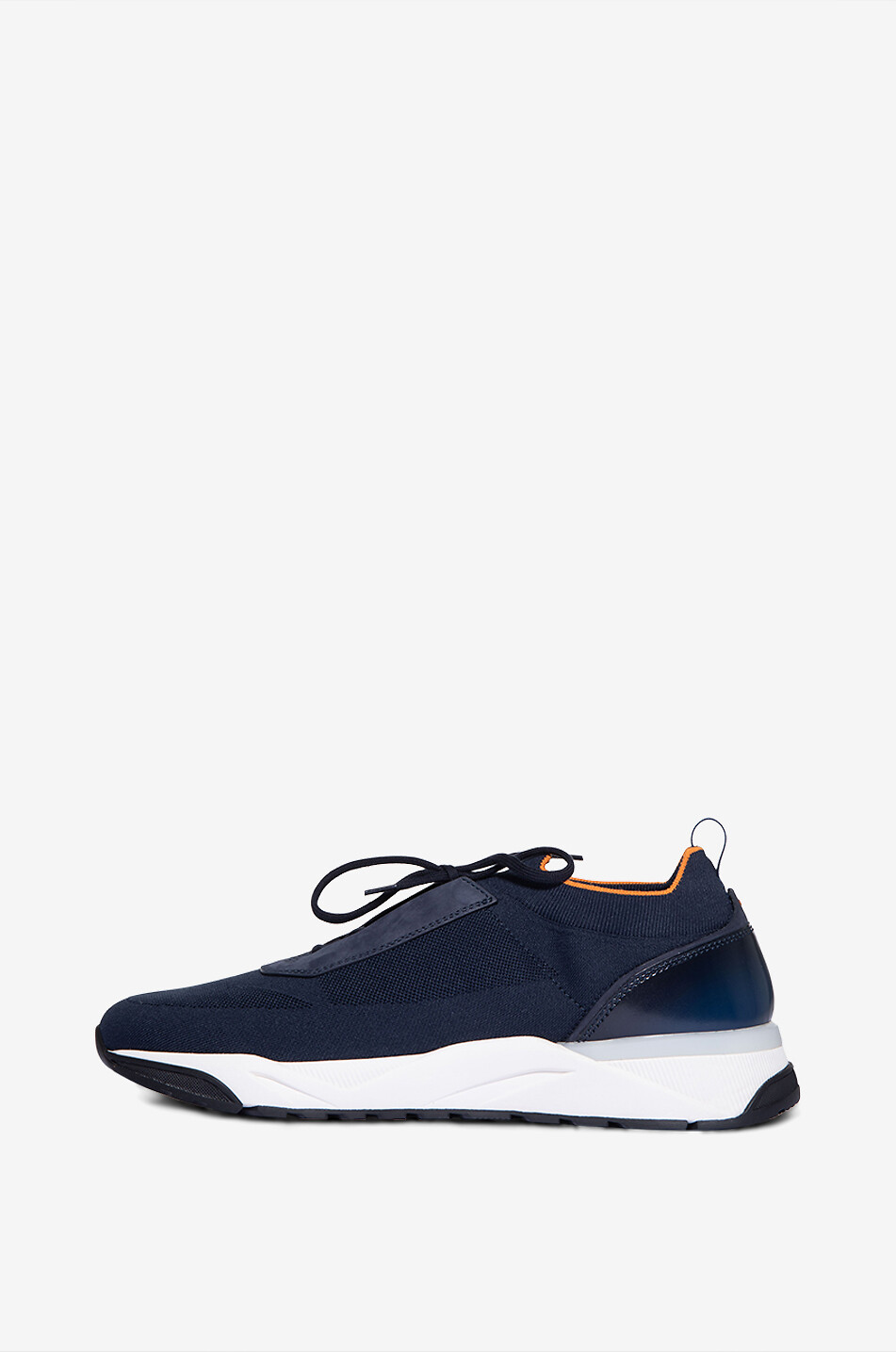 Low-top sneakers