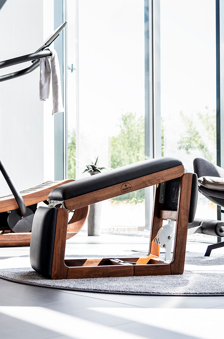 WATERROWER Banc d'abdominaux 3 en 1 noyer et cuir Unisexe MARRON FONCÉ 4
