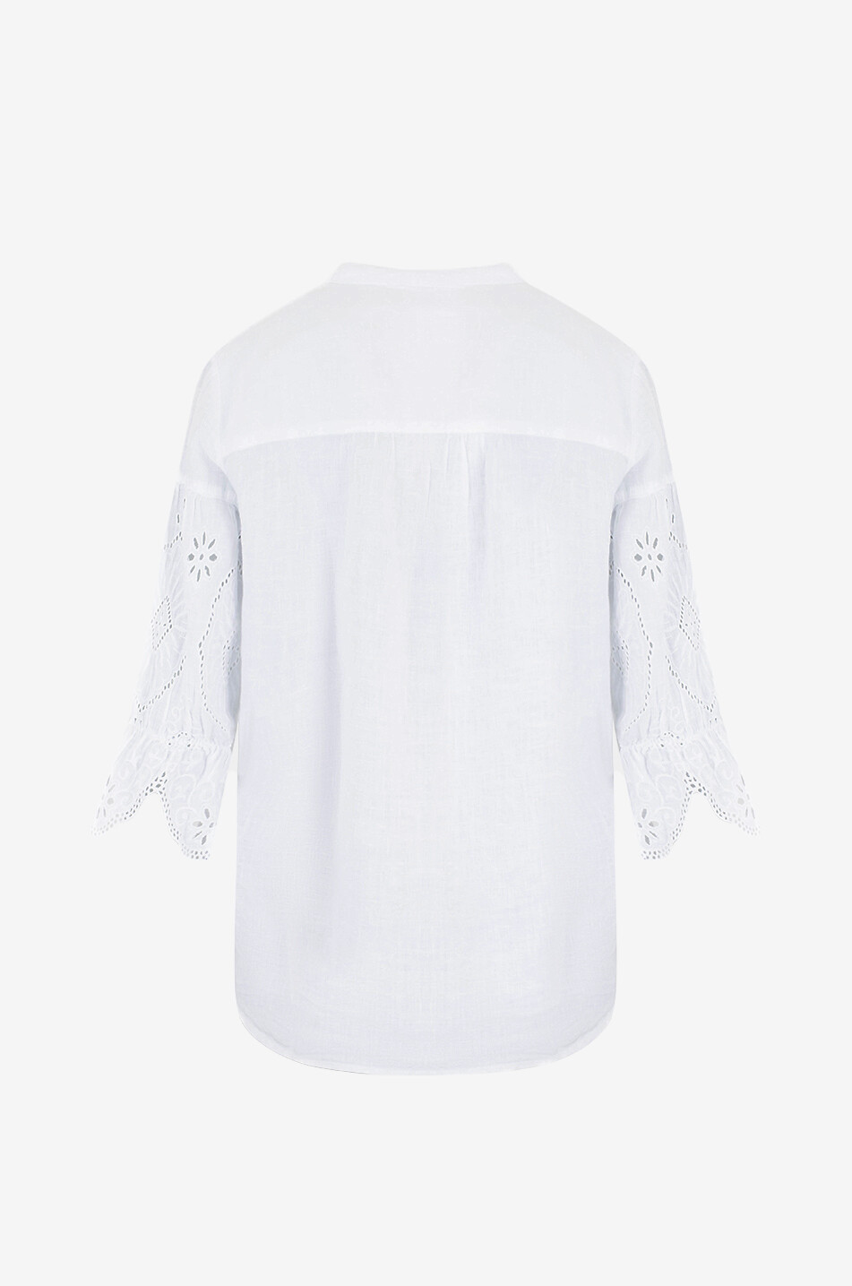 Leinenbluse mit Biesen und Lochstickereien