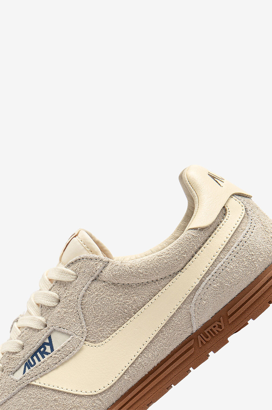 Baskets basses en daim Windspin