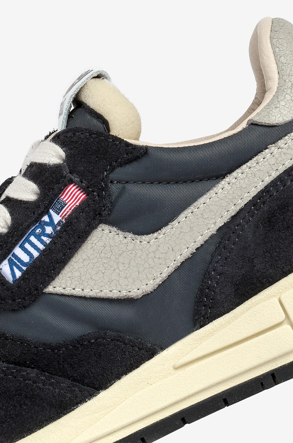 AUTRY Niedrige Materialmix-Schnürsneakers Reelwind Damen SCHWARZ 5