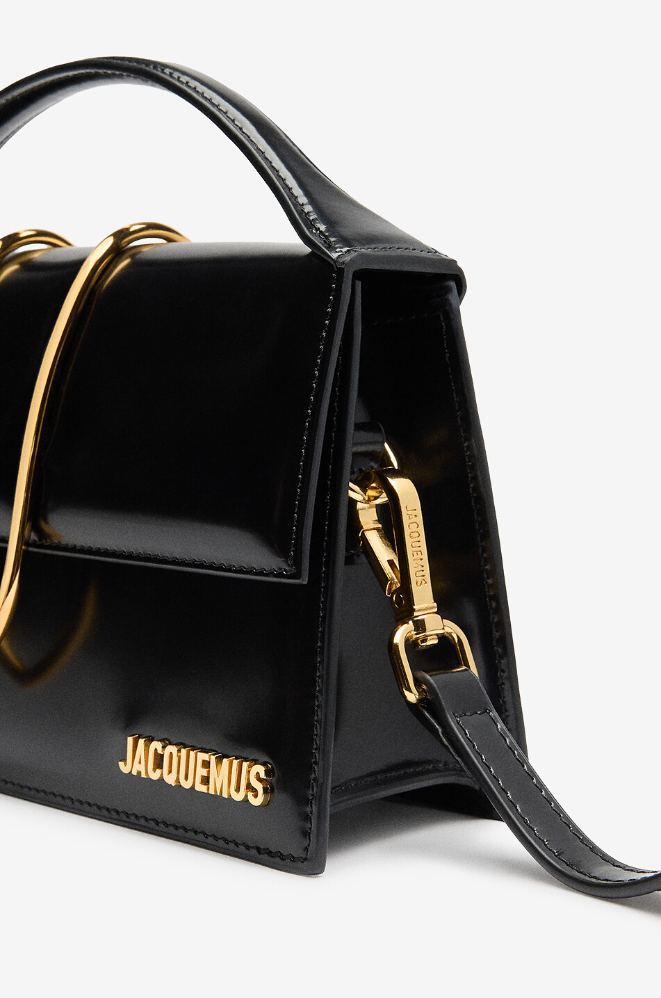 JACQUEMUS Sac à main en cuir lisse à languette métallique Le grand Bambino Femme NOIR 4
