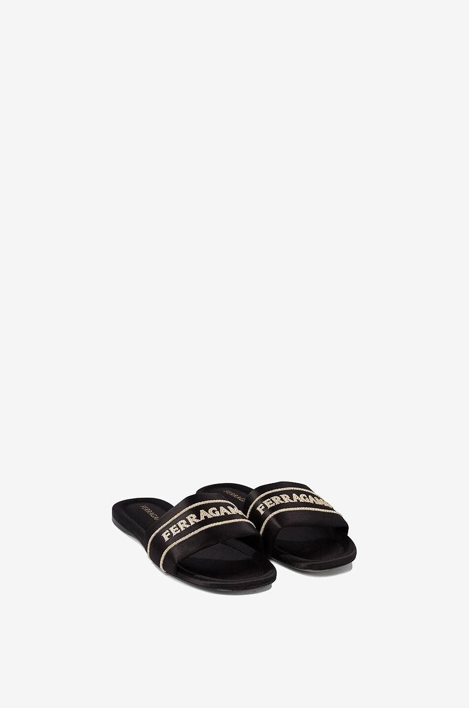 Mules plates en satin et cuir brodées logo