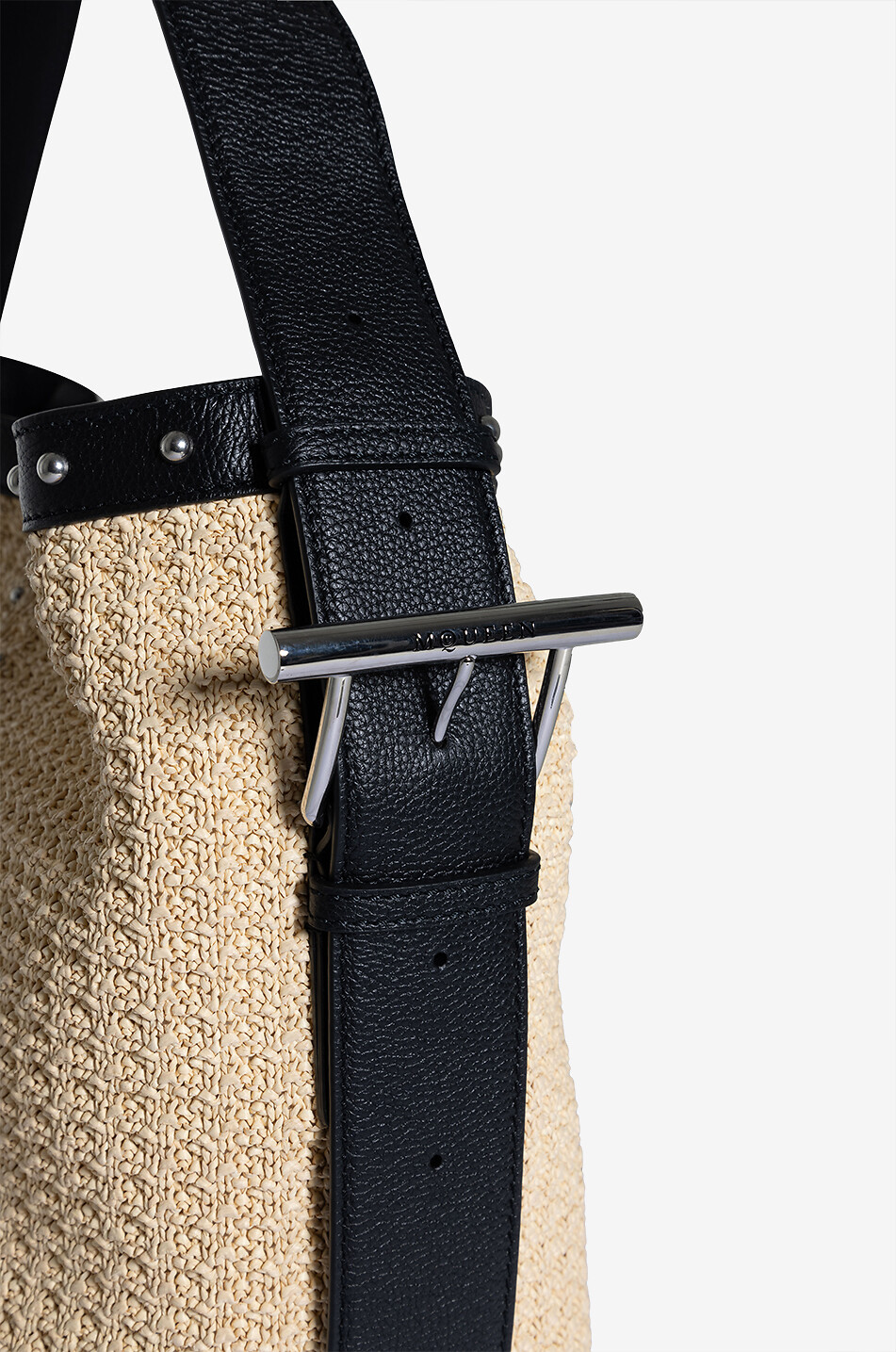 ALEXANDER McQUEEN Sac porté épaule en raphia tressé et cuir grainé T-Bar Sling Femme BEIGE 5