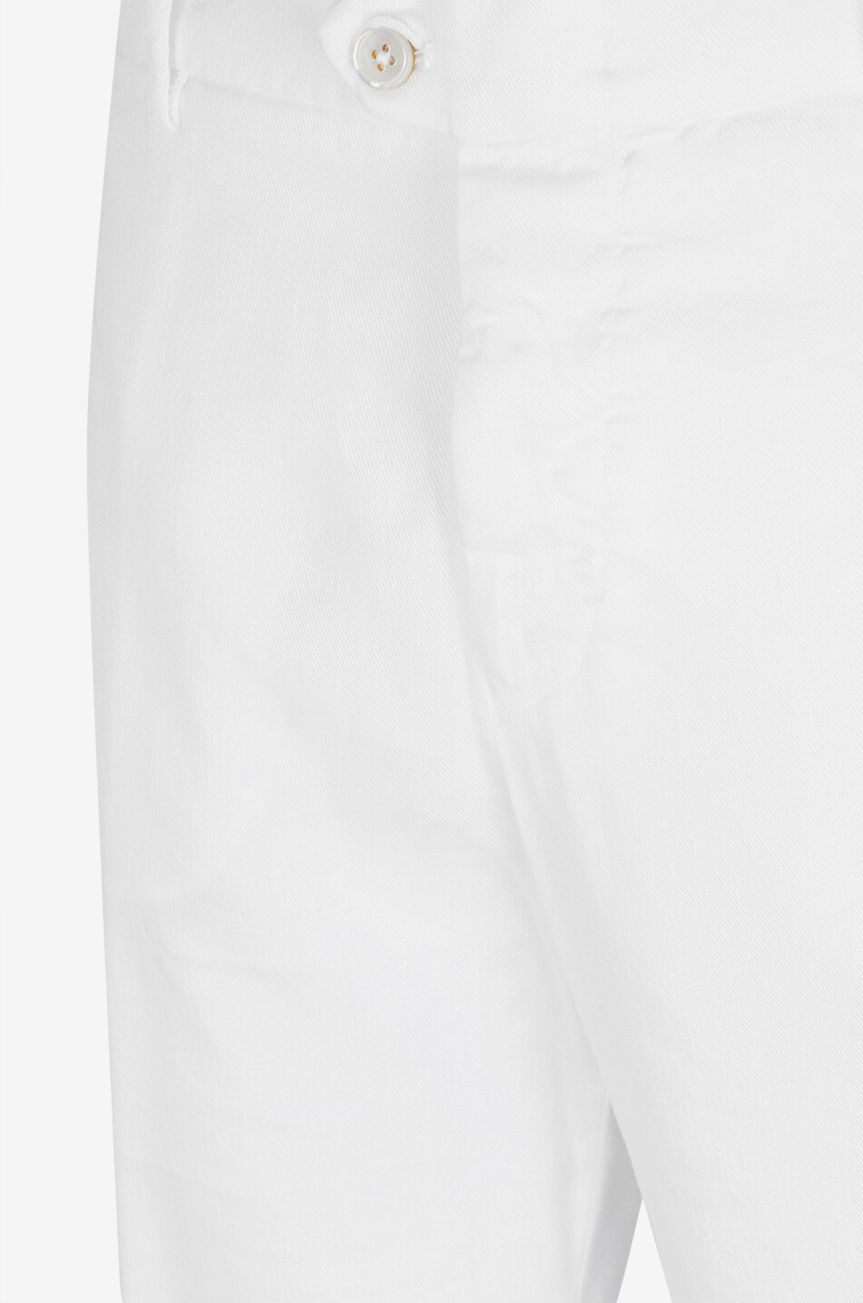 MARCO PESCAROLO Faro linen Bermuda shorts Men WHITE 3