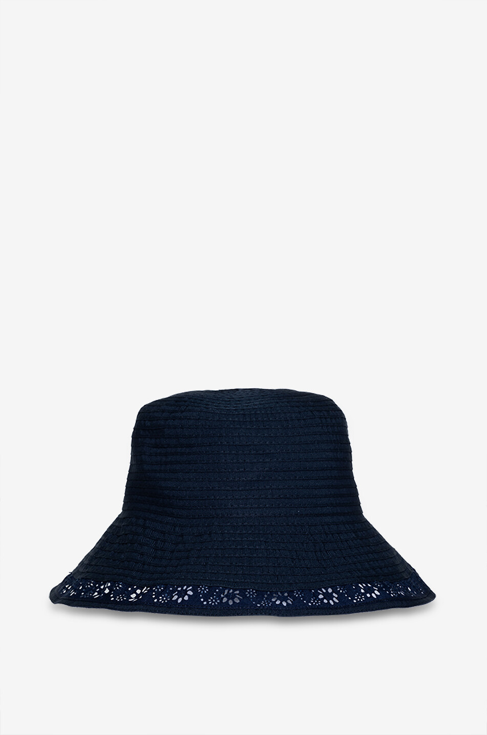 Chapeau cloche à broderies anglaises