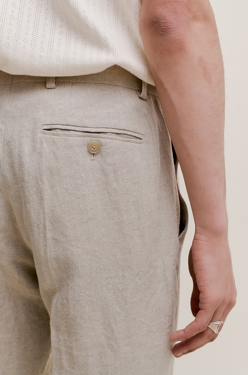 A KIND OF GUISE Relaxed Tailored linen trousers Men BEIGE 4