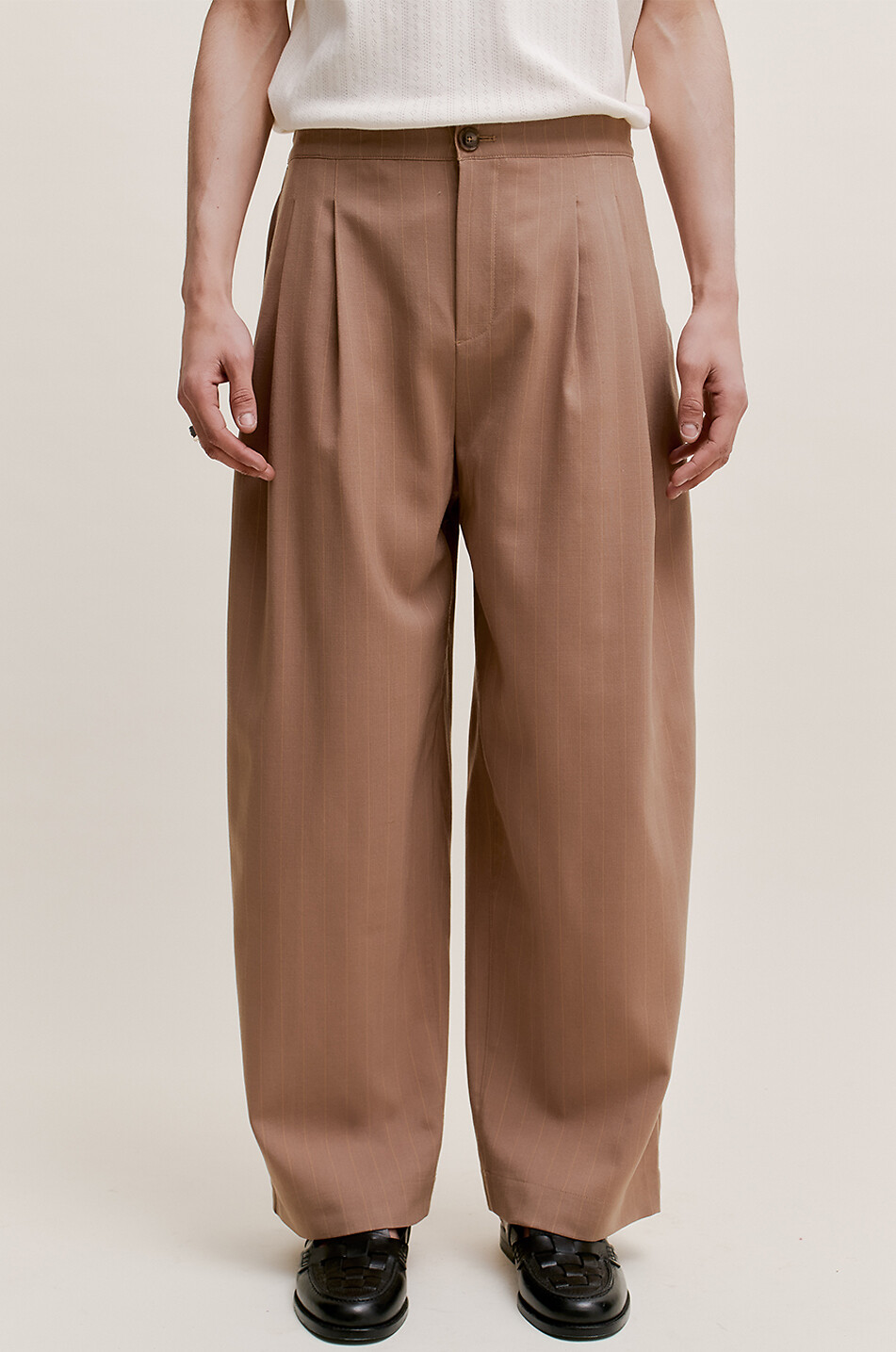 A KIND OF GUISE Piero wool trousers with waistband tucks Men CAMEL 2