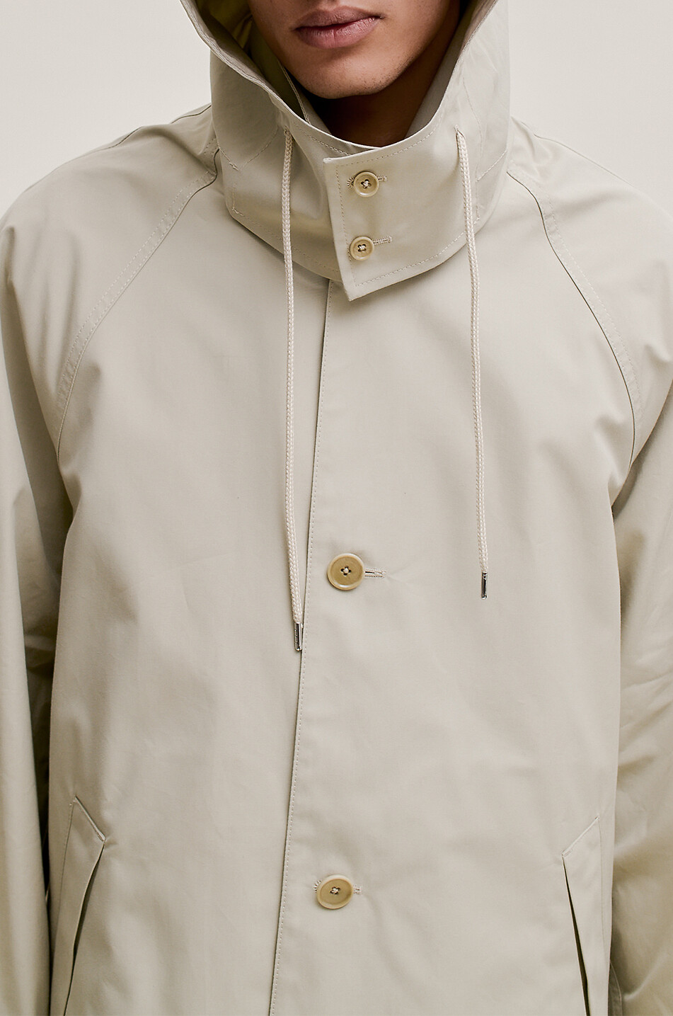 A KIND OF GUISE Mutur Mac organic cotton raincoat Men BEIGE 5