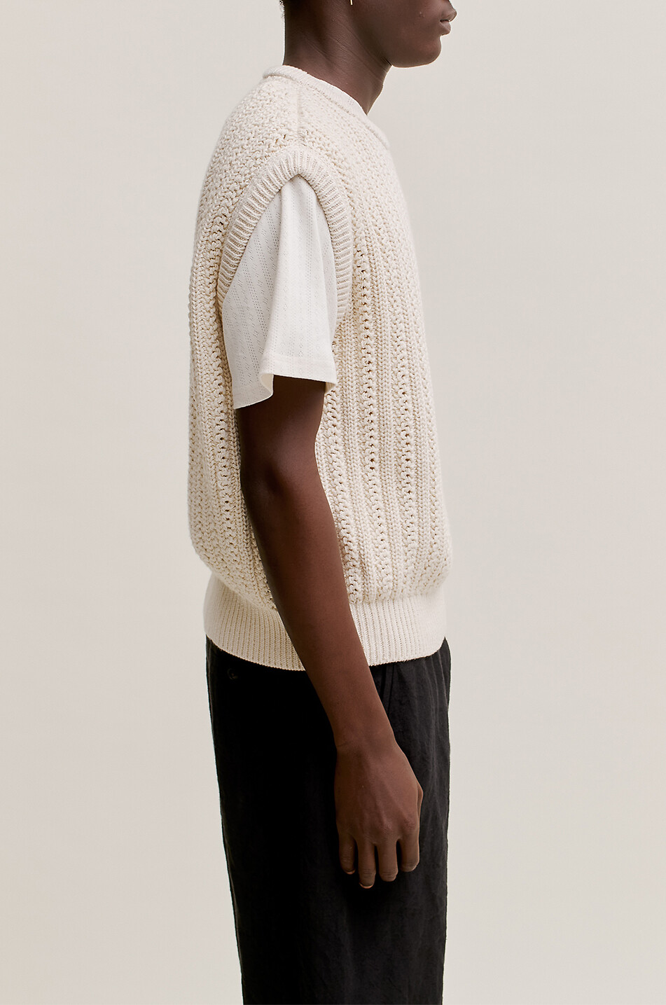 A KIND OF GUISE Pull ajouré sans manches Vinay Knit Vest Homme BLANC CASSE 4