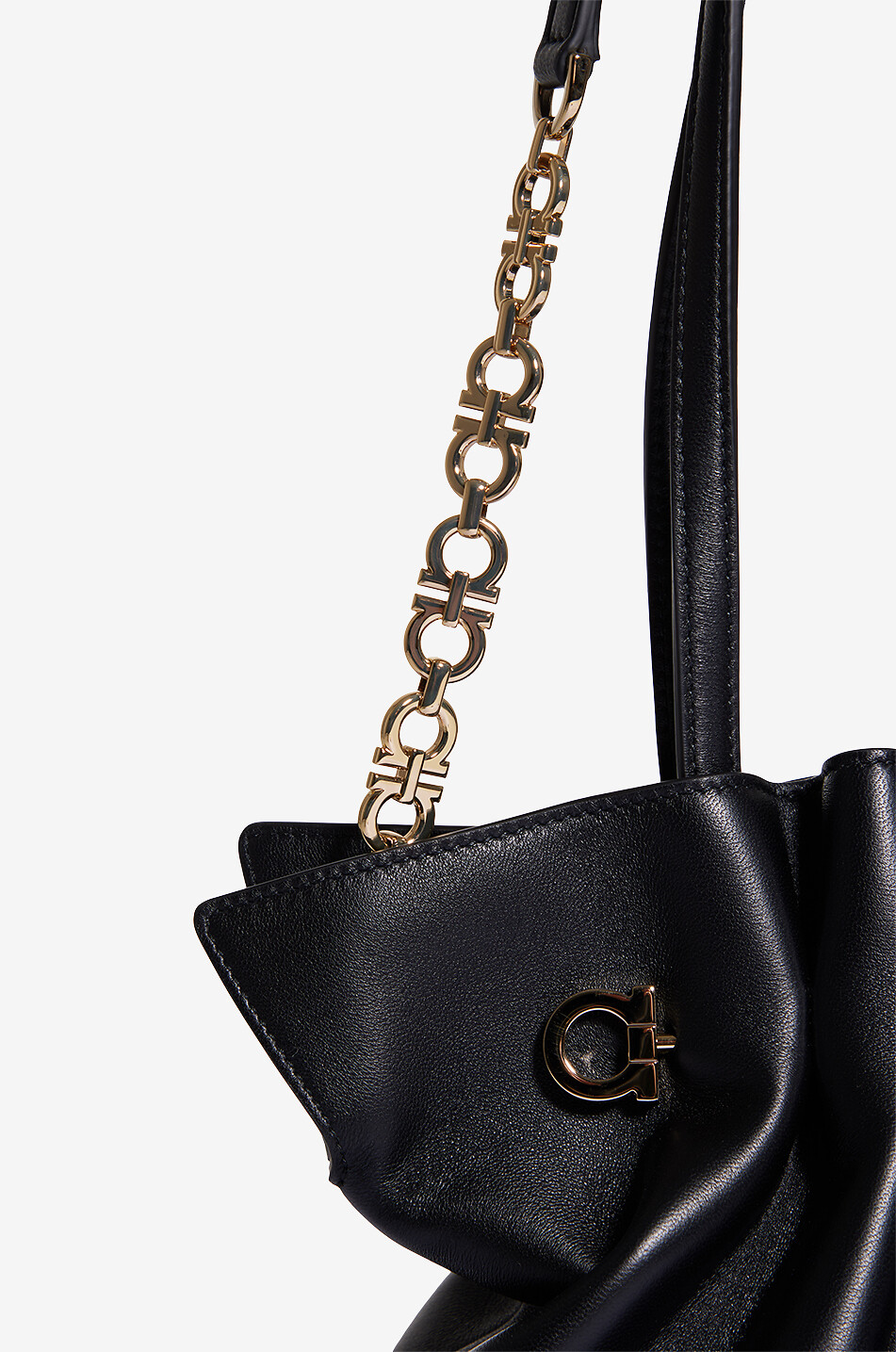 Sac porté épaule en cuir lisse froncé Ferragamo Soft Small