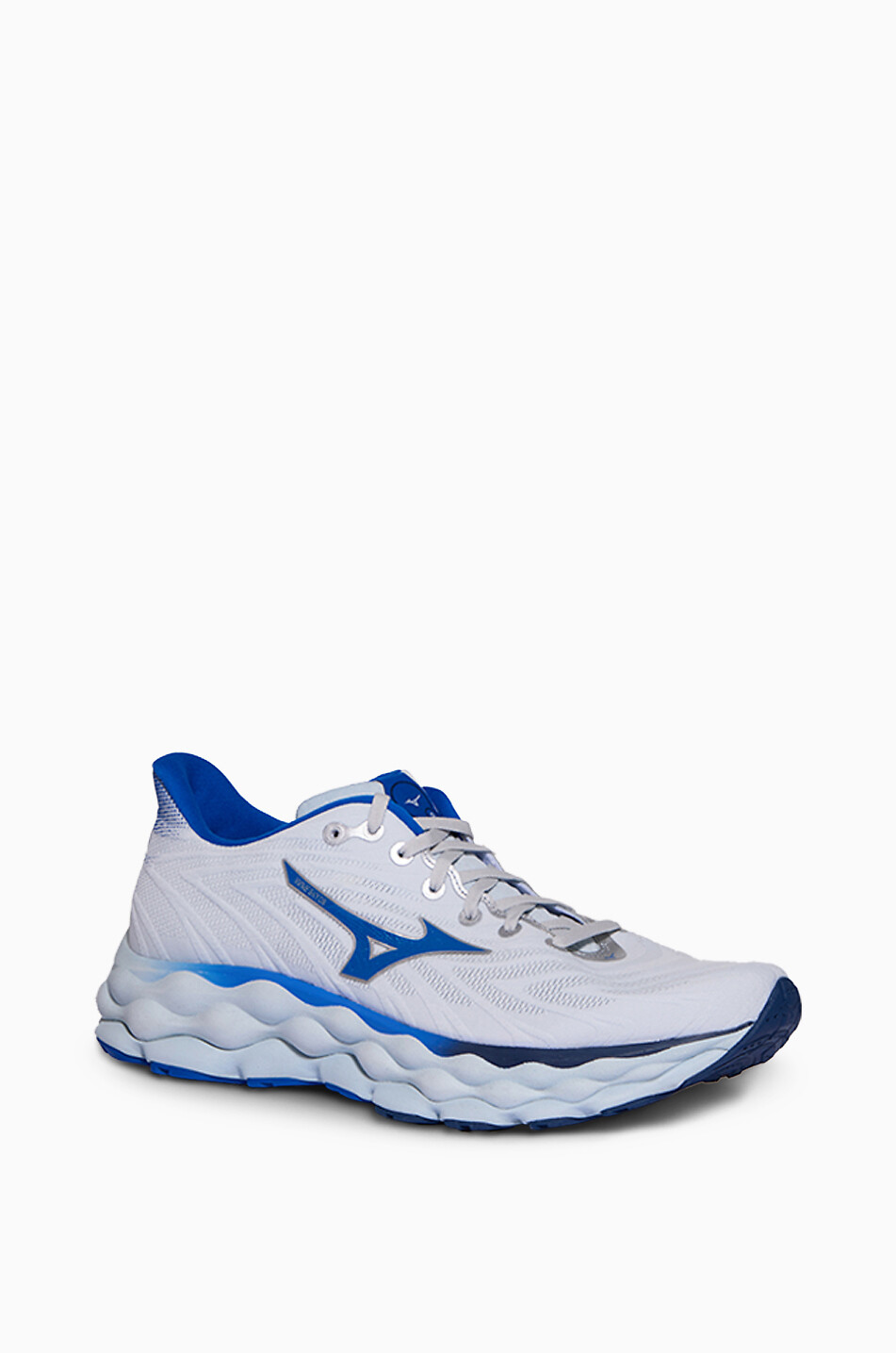 Sky 8 running shoes