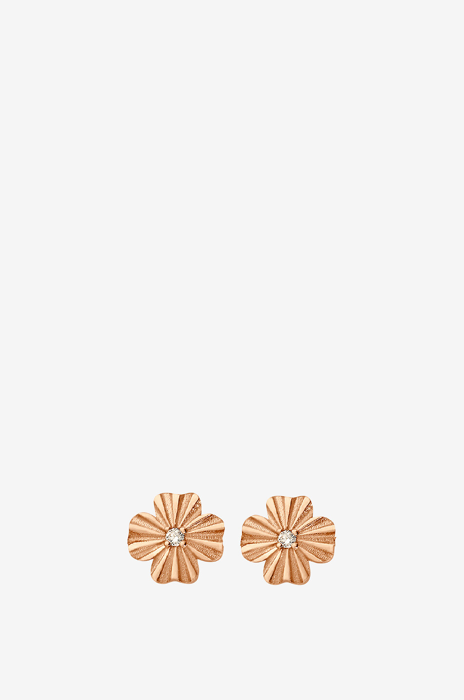 Trèfle Lumière pink gold and diamond stud earrings