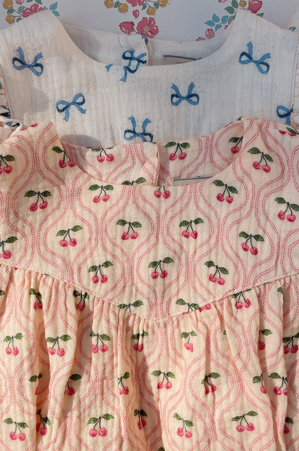 KONGES SLØJD Barboteuse bébé en gaze de coton bio Coco Cherry Pink Bébé ROSE 4