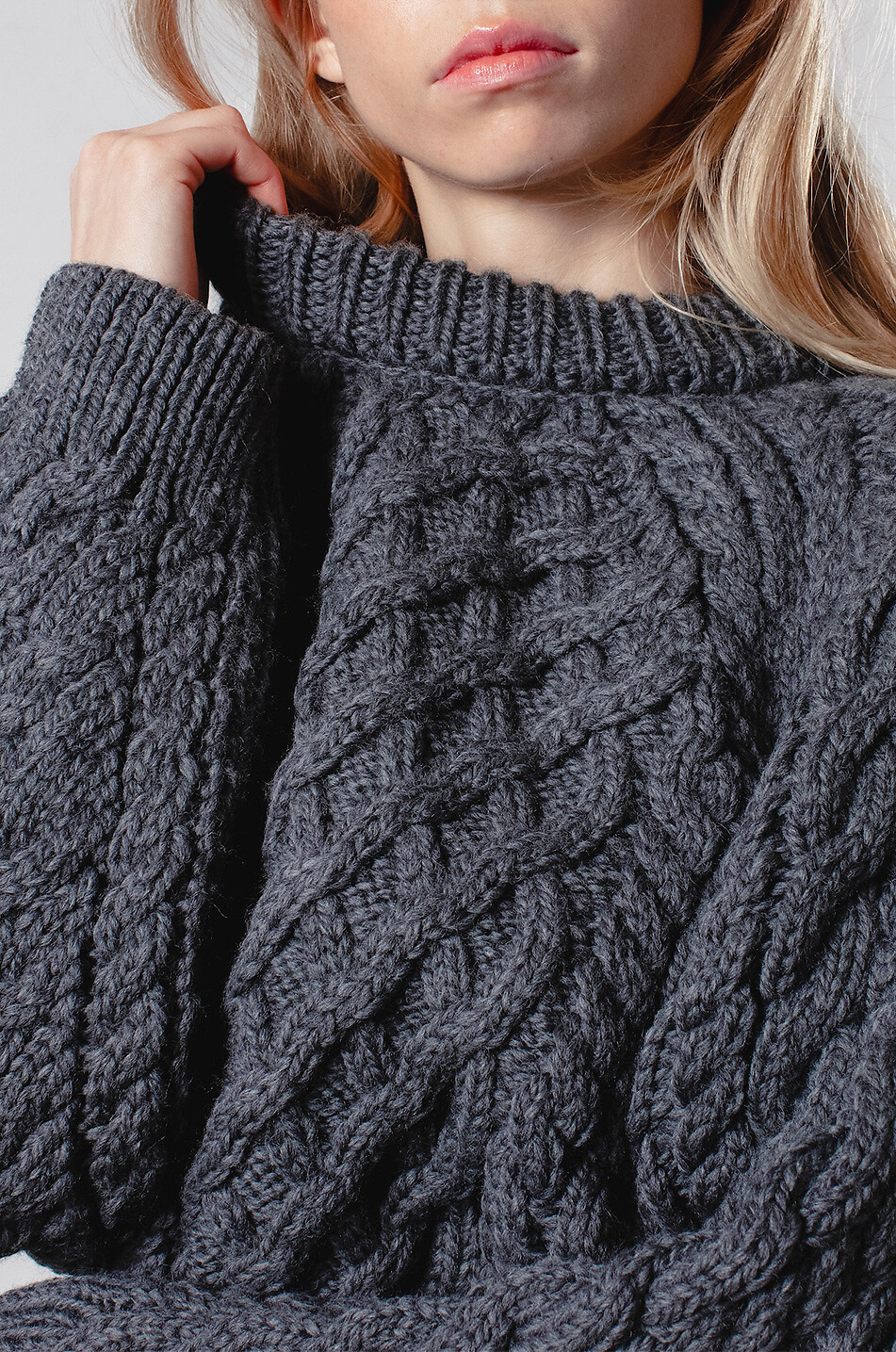 MR MITTENS Raglan Strickpullover mit geripptem Rundhalsausschnitt Damen DUNKELGRAU 4