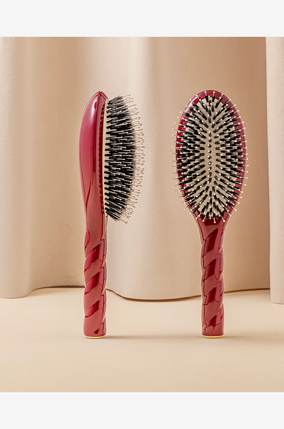 Brosse pour cuir chevelu sensible N.03 L'indispensable Douceur Cerise