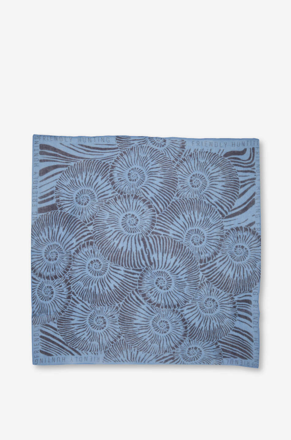 Midicube Escargot cashmere square scarf