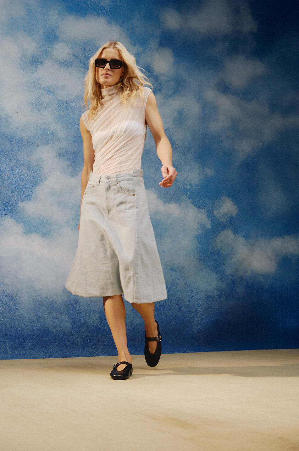 VICTORIA BECKHAM Top transparent drapé en maille côtelé à col montant Femme BLANC 4