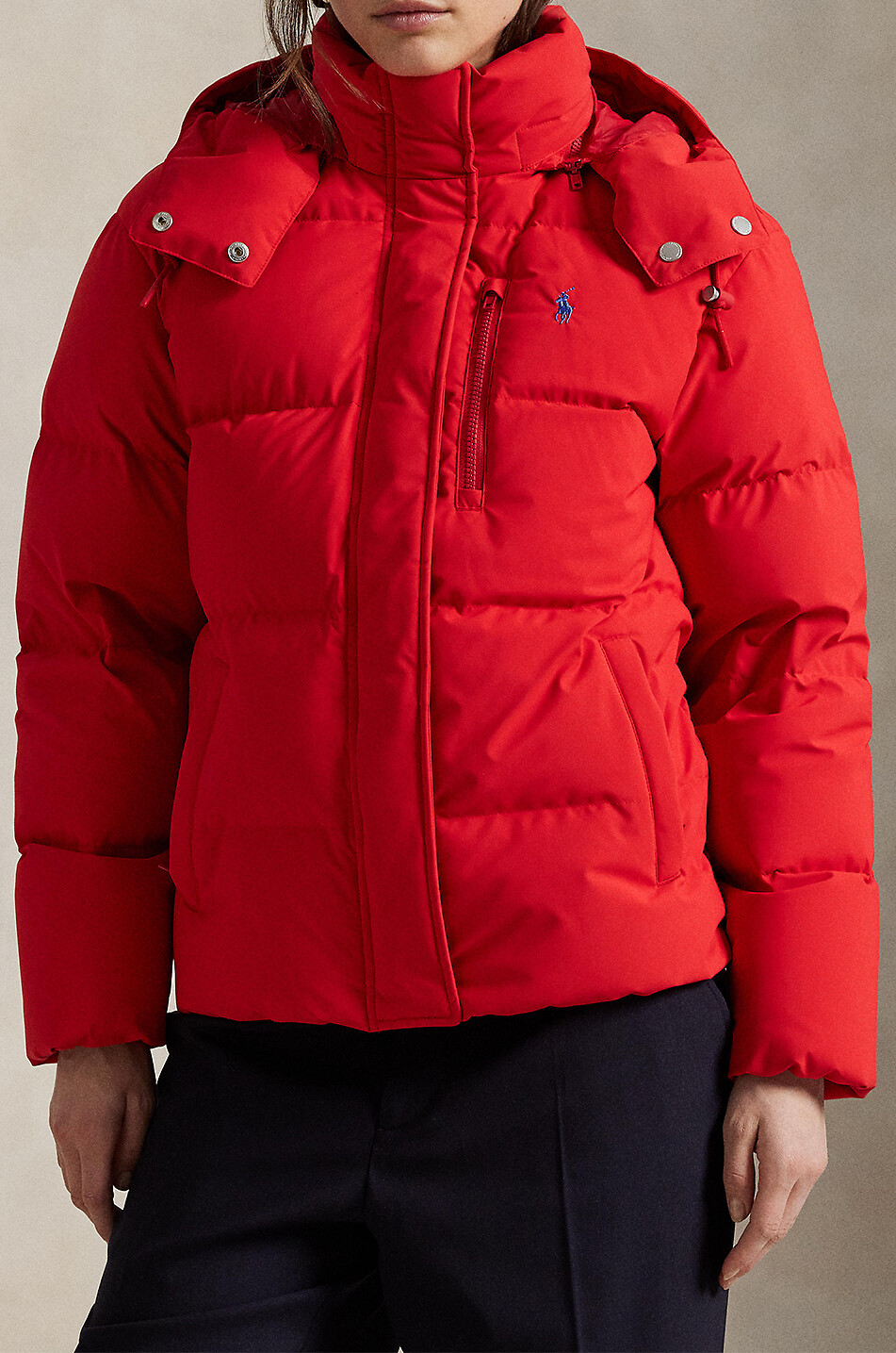 POLO RALPH LAUREN Wasserabweisende kurze Daunenjacke mit Kapuze Pony Damen ROT 4