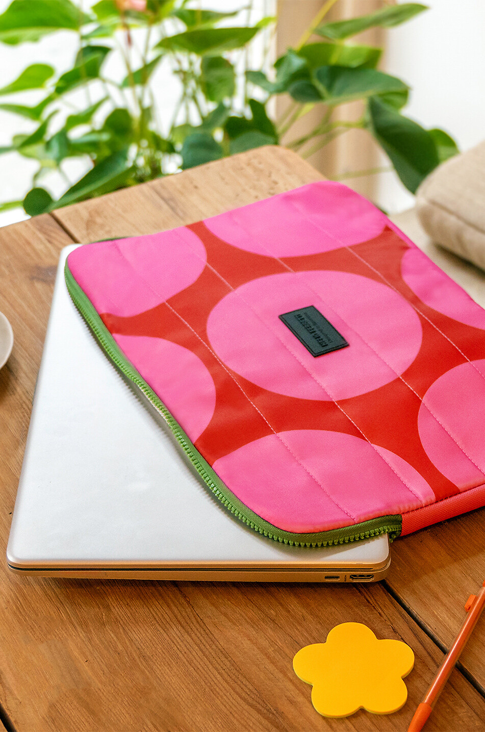 HELIO FERRETTI Housse pour ordinateur portable à pois Pink White Maison ROSE 3