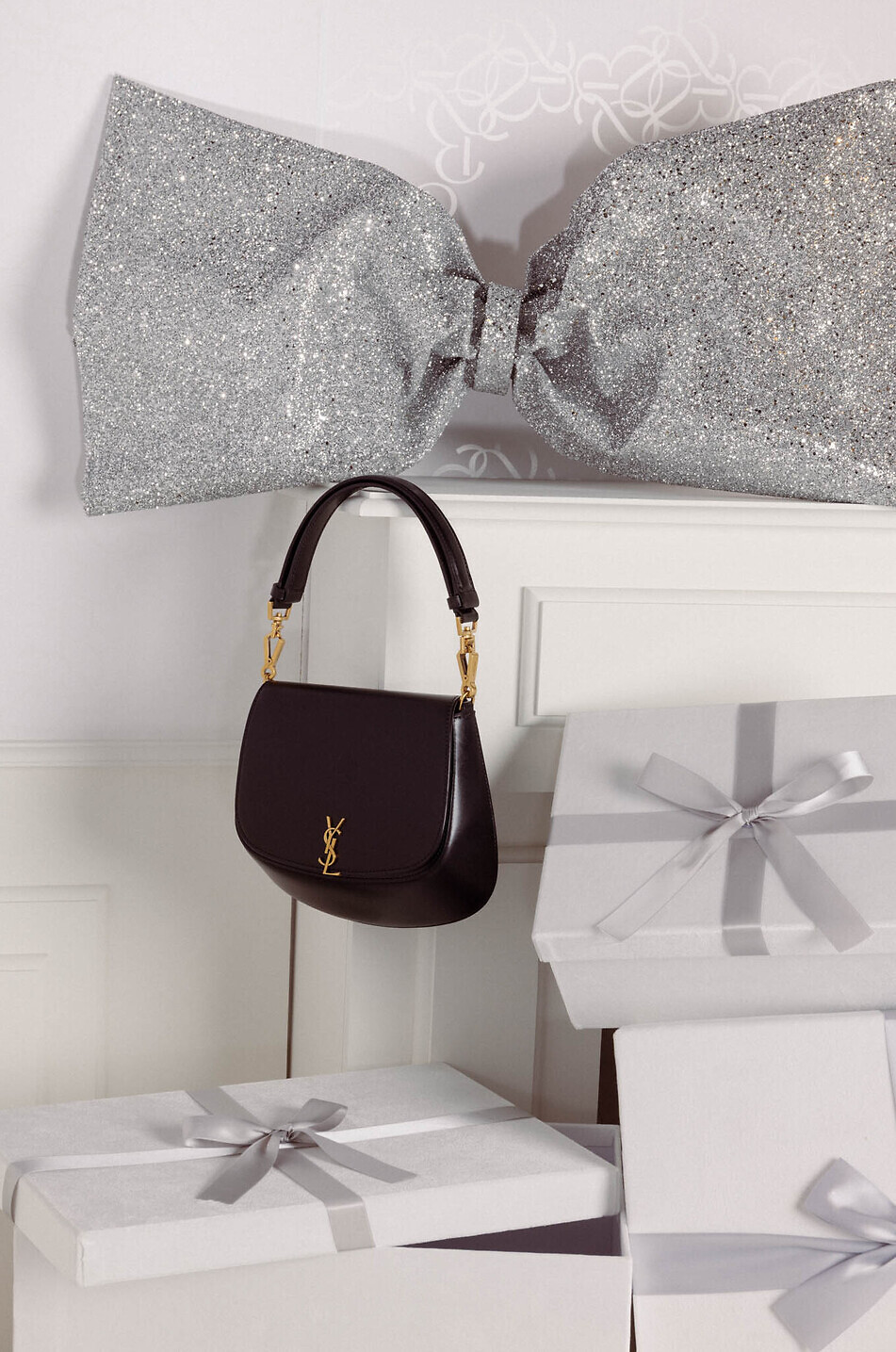 SAINT LAURENT PARIS Voltaire Box smooth leather handbag Women BLACK 3