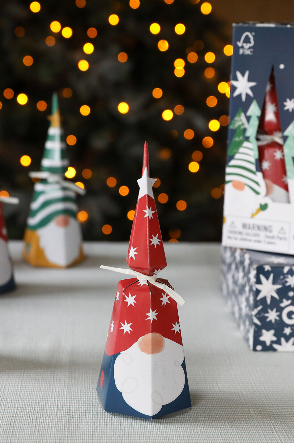 CELEBRATION CRACKERS 6er-Set Weihnachtsknallbonbons Pin the Conk on the Gonk Haus BUNT 4