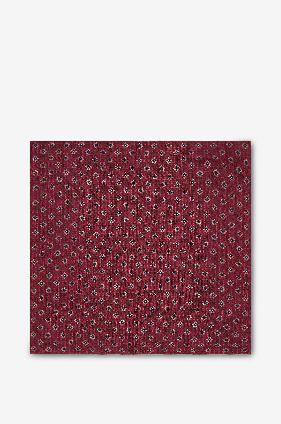 Diamond-patterned silk pocket square