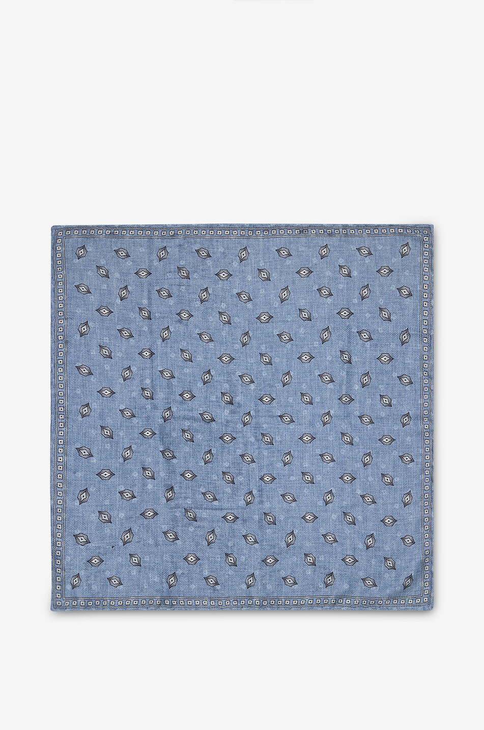 Diamond-patterned silk pocket square