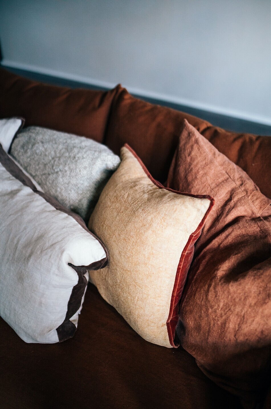 POMAX Coussin rectangulaire Alpha Basics Maison MARRON 5