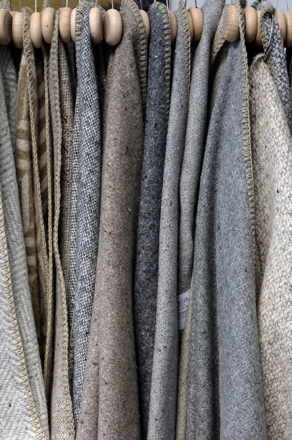 BIELLA FABRICS Mottled virgin wool blanket Home [akeneo-beigefonce] 2