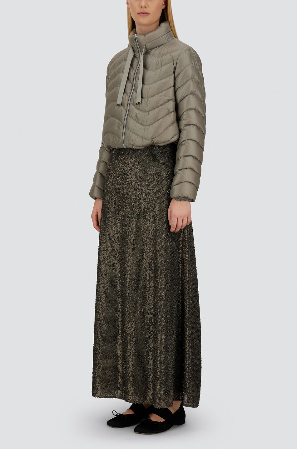 HERNO Kurze Daunenjacke mit Wellensteppung Ultralight Resort Damen HELLBRAUN 5