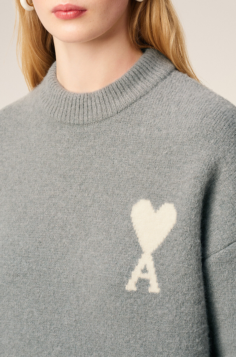 AMI Pull en maille d'alpaga à col rond Nuage Femme GRIS CLAIR 5